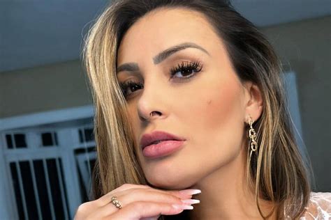 andressa urach dando a bucetinha|Andressa Urach liberando o cuzinho e tomando gozada na buceta